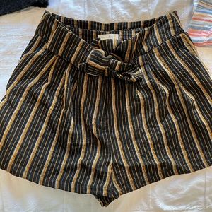 High waisted striped shorts with ties